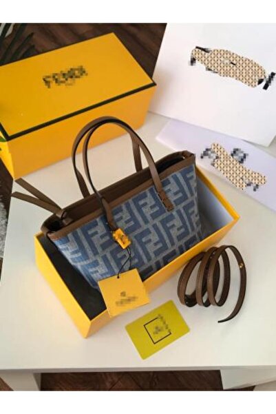 Generic Handbag and shoulder bag, high quality material, with accessories