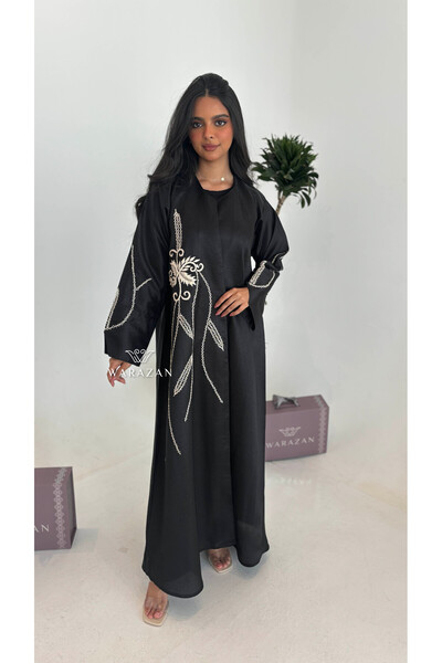 Warazan Elegant abaya with embroidery