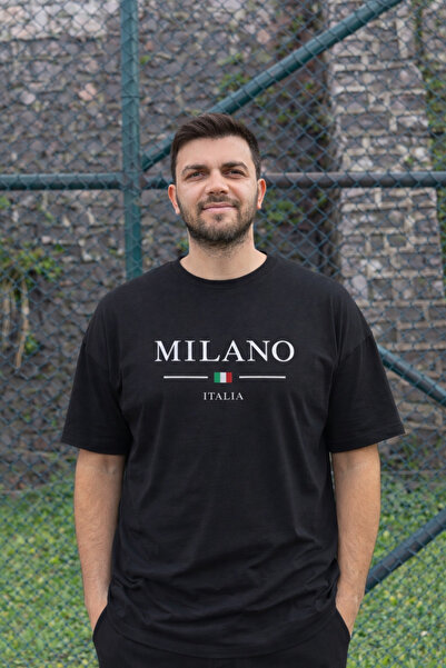 ManifestoGo Unisex majica od jednog džerseja, oversized, sa printom MILANO IT...