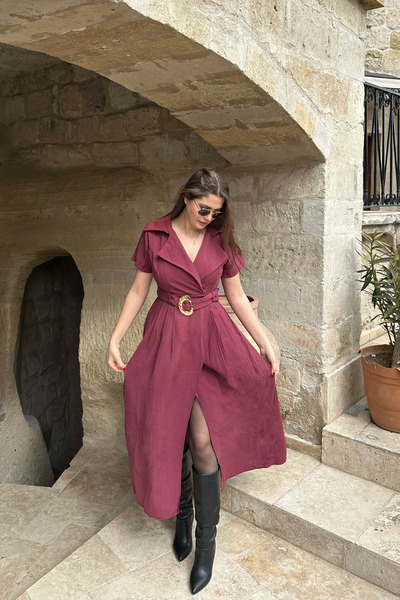 Sorridi Belted Long Dress with Gold Accessories