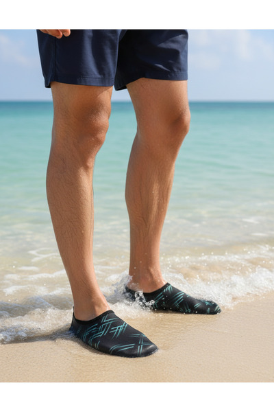 Sea&Blue Черни и сини обувки за плаж с неплъзгаща се подметка и шарки - Гъвка...