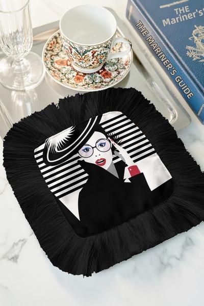 Evimde Bambaşka منديل تقديم أنيق ومبتكر بحواف مزخرفة - منديل بتصميم فني حديث ...