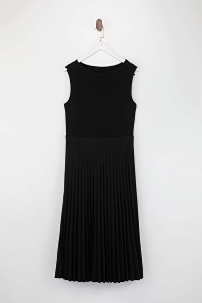 Trendyol Curve Black Pleated Lined Sleeveless Stretchy Knitted Midi Plus Size...