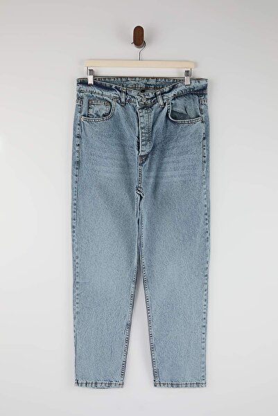 Trendyol Collection Hellblaue Boyfriend-Jeans/Bequeme Jeanshose TMNAW25JE00020