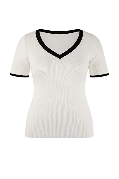 Trendyol Curve Ecru Corded Fabric Heart Neck Premium/Special Yarn Knitwear Bl...