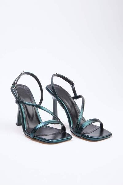 TRENDYOL SHOES Petrolgrüne Damen-Sandalen mit 10 cm Absatz aus Lackleder mit ...