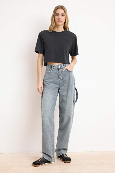 Kolekcia Trendyol Šedé voľné džínsy s vysokým pásom TWOAW24JE00308