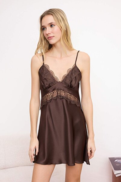 Trendyol Collection Smeđa spavaćica od 100% poliestera, običnog satena, THMSS...