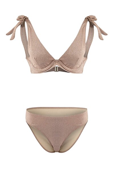 Trendyol Collection Σετ μπικίνι με ψηλή μέση και λεπτομέρεια δεσίματος, με τρ...