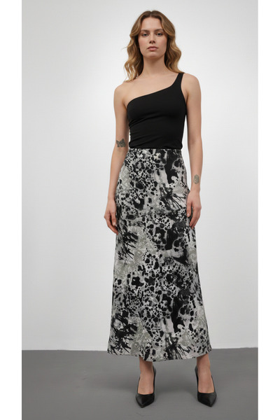 MAİMODA Batik Desenli Siyah Saten Maxi Etek