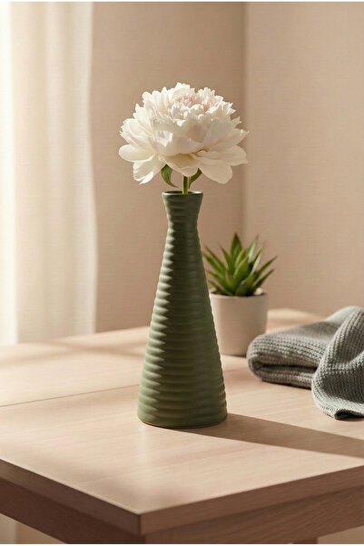 Puffin Design Layer Decorative Vase