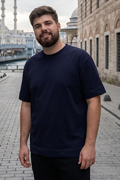 TOMMY LIFE Ανδρικό μπλουζάκι με κοντό μανίκι με λαιμόκοψη σε μπλε ναυτικό χρώ...