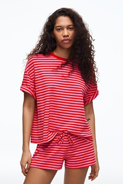 Bershka Lastikli belli kısa şort