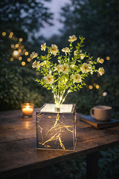 TIKLAGELSİN STORE 🌟 Siyah Saksılı LED Işıklı Yapay Çiçek – Şıklığın ve Sıcak...