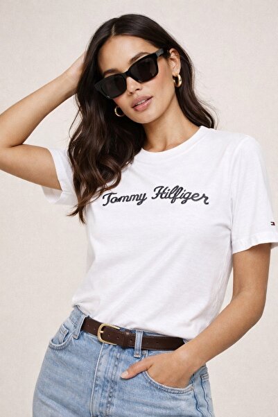 Tommy Hilfiger Script Logo Nakışlı Tişört