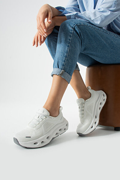 stato أحذية كومفورت وايت آند جراي النسائية للمشي والجري