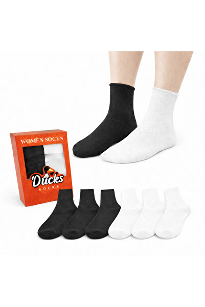 KaeLaurean Women's 4-Piece Stretchy Cotton Socks - Black and White