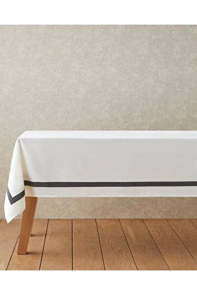 English Home مفرش طاولة فيلوريا 150x200 سم أسود - أبيض