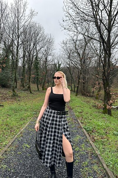 lizge giyim KEMER DETAYLI EKOSE DESENLİ YIRTMAÇLI ETEK