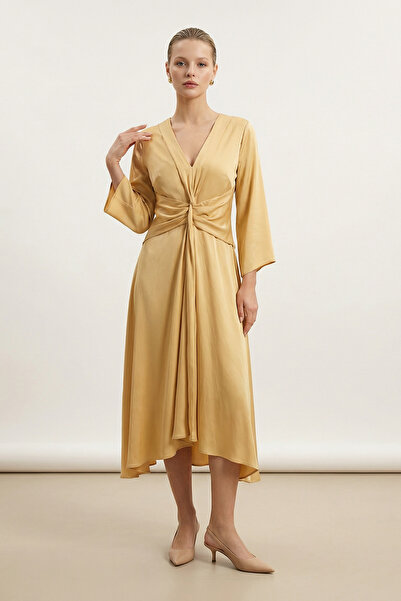 Setre Amber V Yaka Bel Ve Kol Detaylı Midi Boy Elbise