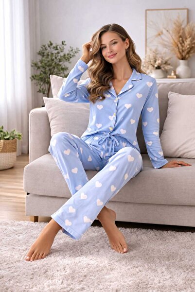 VAKİATR KALP DESENLİ ÖNDEN DÜĞMELİ UZUN KOLLU KADIN PİJAMA TAKIMI vakia.tr