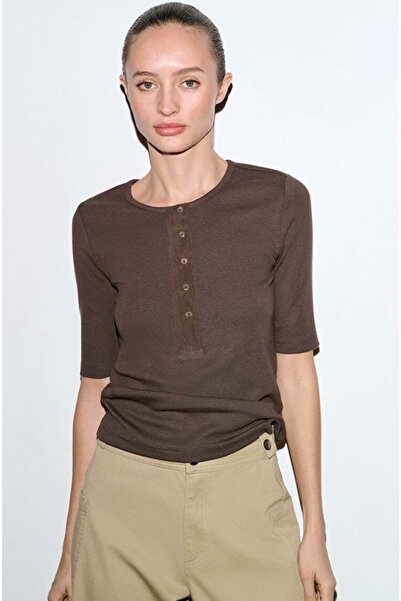 Mavi M1613852 Button Detailed T-Shirt Women's T-Shirt Brown