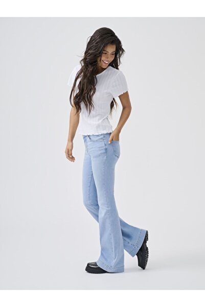 ONLY Schlaghosen-Jeans ONLBLUSH Mittlere Taille Retro-Fit, ausgestellt Jeans