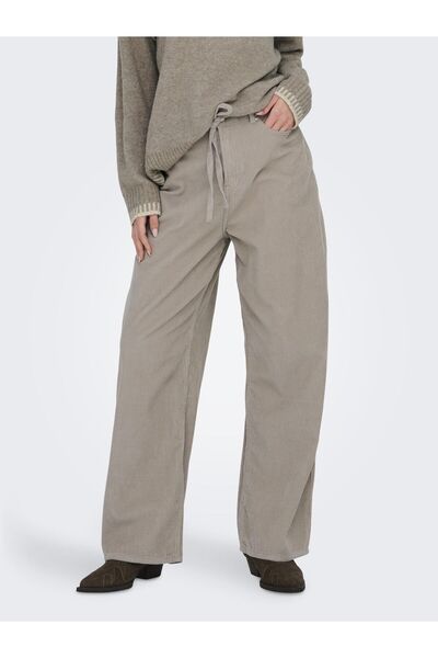 ONLY Beinschnitt ONLBLEECKER Hortum Beinschnitt oder Baggy Fit Hortum