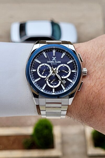Daniel Klein Metallic Navy Blue Color 2 Year Warranty 44 mm Indicators Active...
