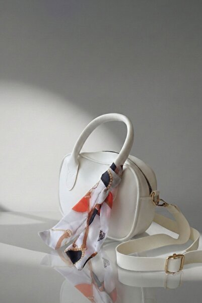 White Leather Mini Trend Women's Hand and Shoulder Bag with Scarf Detail – Move Elegance to Your Shoulder