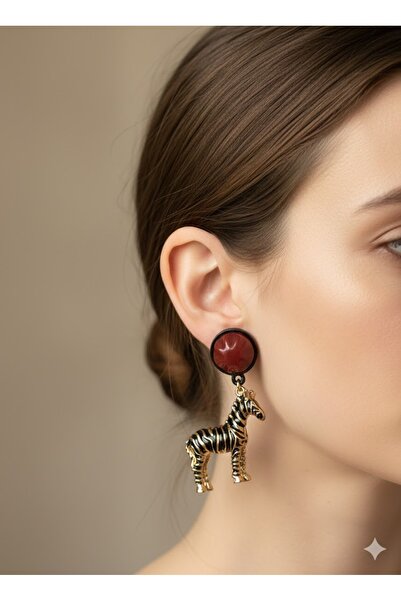 Dorvina أقراط نسائية بتفاصيل ذهبية وحجر بوردو مع نقش زيبرا مماثل للزركون