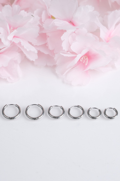 Jack Ferrero أقراط نسائية بلون فولاذي - نموذج مضاد للرمي