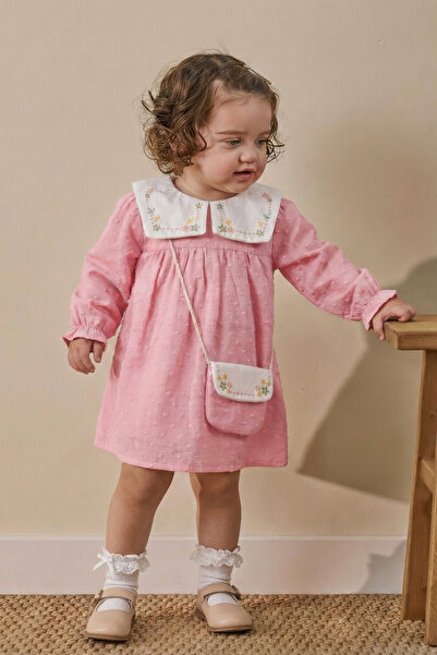 Minipodyum Kız Bebek Nakışlı Bebe Yaka Müslin %100 Pamuk Çantalı Elbise