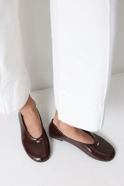 LUTVELIZADE Babet 2604 - Oval Burun Aksesuar Detaylı Acı Kahve Kadın Babet