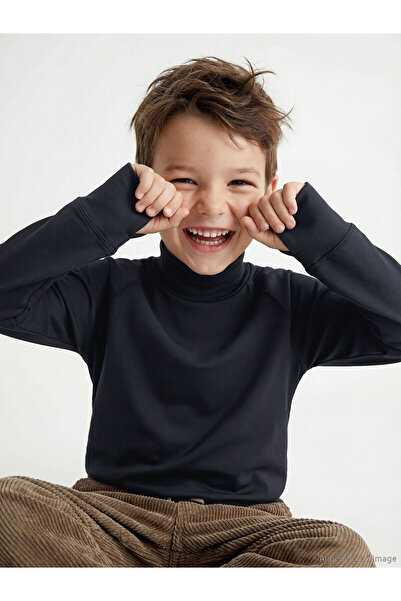 LC Waikiki سويت شيرت للأولاد ذو رقبة واقفة باللون الأسود