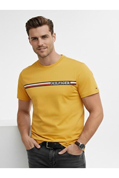 Tommy Hilfiger MEN'S CHEST STRIPE T-SHIRT