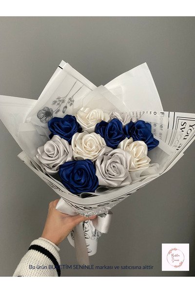 Buketim Seninle 10'lu Lacivert, Beyaz ve Gri Solmayan Gül Buketi, Saten Çiçek...