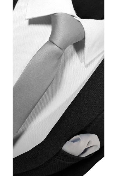 BLC Basic Line Co. Ekstra Ince Gümüş Gri Renk Düz Slim Fit 4 Cm Genişliğinde Kravat Mendil Seti Slim Fit Dar