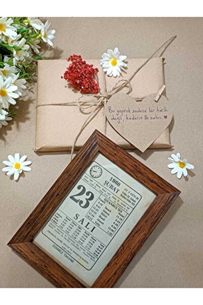 takvimistan Orjinal Takvim Yaprağı Çerçeveli Hediye Paketli