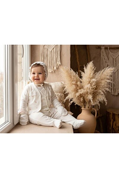 Gaye Pure Love Baby - Girl's Floral Scalloped 10-Piece Hospital Discharge Bod...