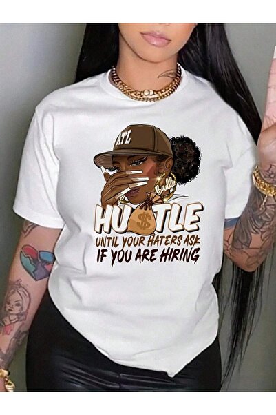 Mythologie تي شيرت Hustle Hiring - أبيض مطبوع كبير الحجم برقبة دائرية وأكمام ...