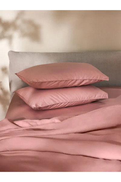 Romeo Collection Bedding Set