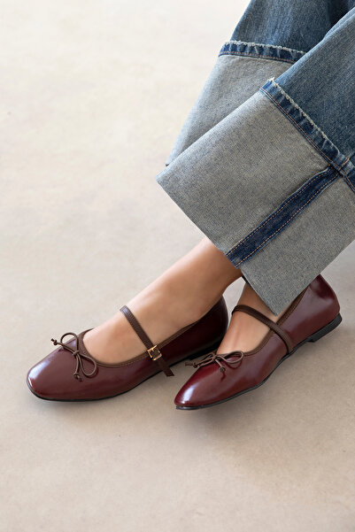 STRASWANS Maxy Women's Bow Detail Wrinkled Leather Ballerinas Burgundy