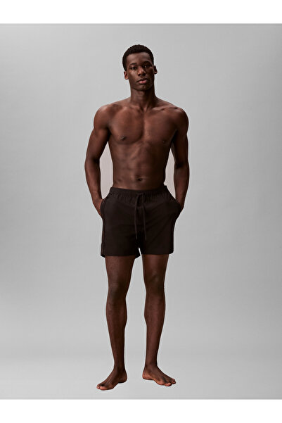 Calvin Klein 5 في جوهرها