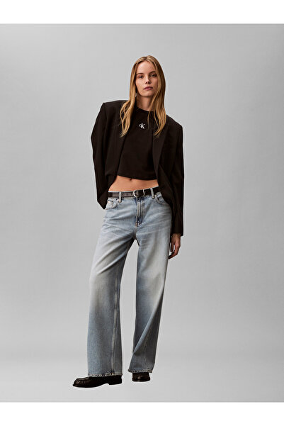 Calvin Klein بقصة قصيرة قصير بشعار Ss