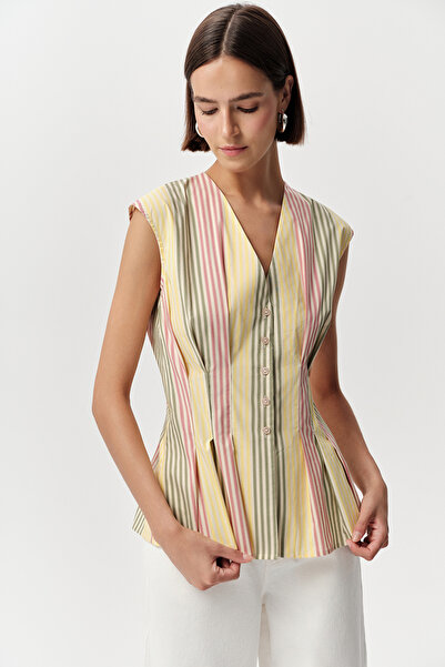 Exquise V-Neck Sleeveless Waist-Fitted Pleated Regular Shirt