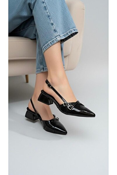 marinarosse Women's Beatris Black Double-Strapped Pointed Toe Low Heel Daily ...