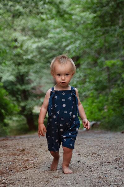 Antebies Organik Gots Sertifikalı Lacivert Gün Batımı, Ayarlanır Askı, Alt Çı...