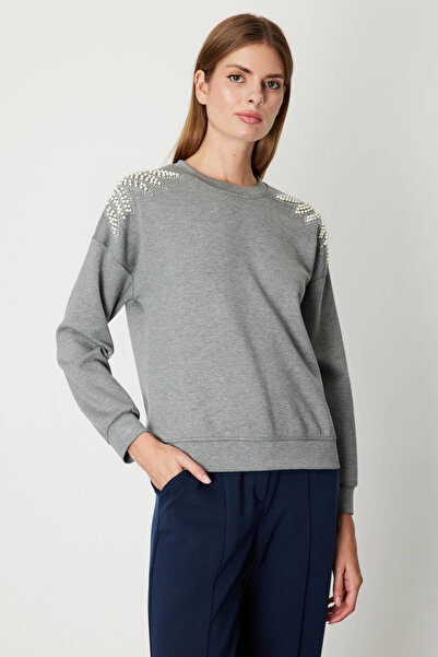 On Fashion Women's Gray Sweatshirt with Pearls on the Shoulders and Zero Neck...