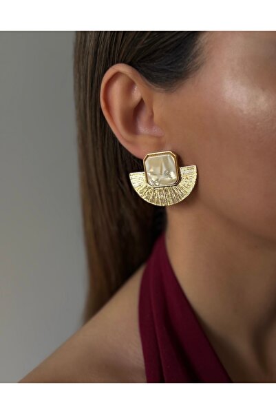 AychaAksesuar أقراط كريمية اللون من نموذج مروحة مستوردة من سلسلة Vip